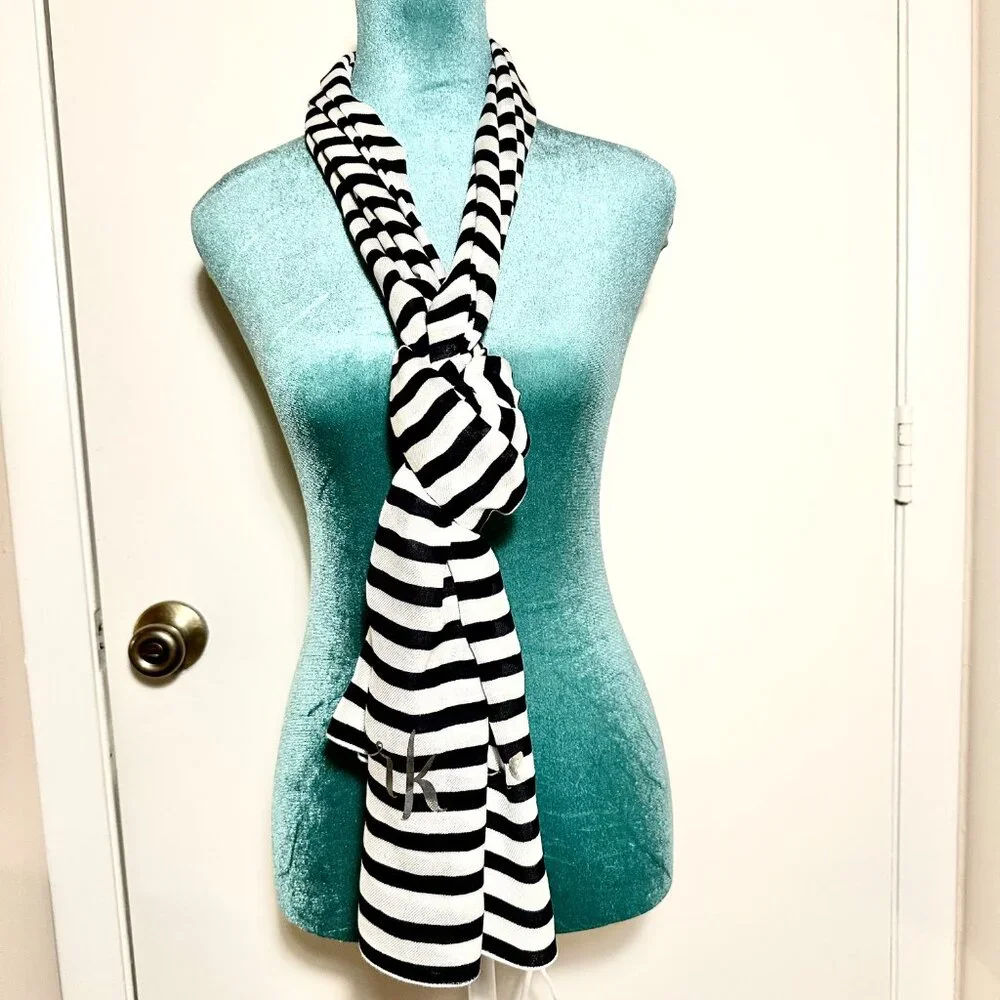 NWOT KATE SPADE NEW YORK Women's black and white striped scarf and shawl - Picture 10 of 10